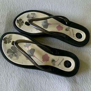 GRENDA WOMENS FLIPFLOPS